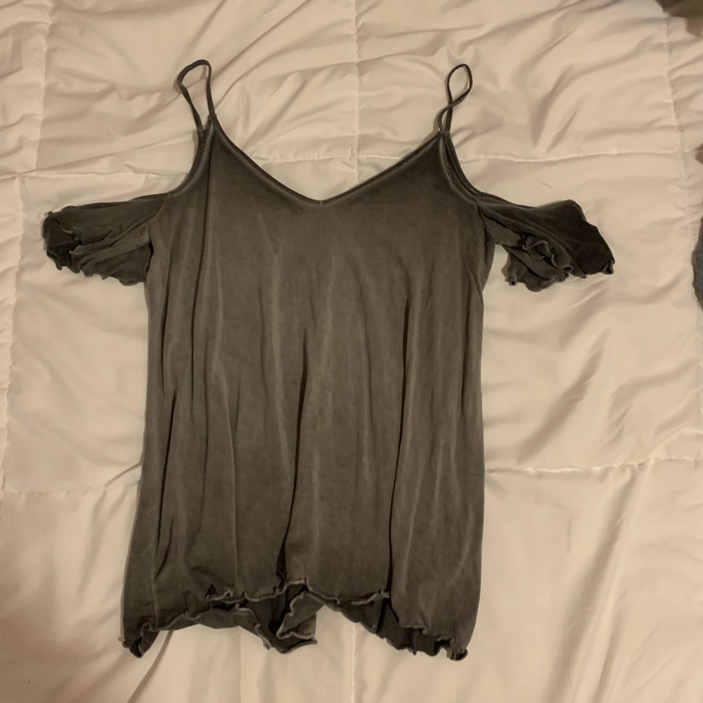 Shoulder Cut-Out Shirt
